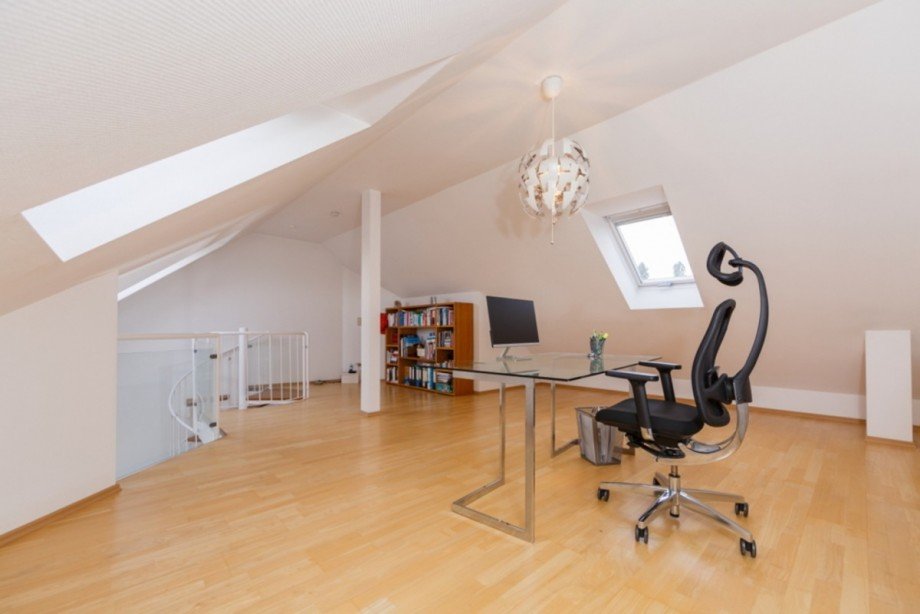 Gro�e, sonnige Galerie Maisonettewohnung Wiesbaden / Naurod