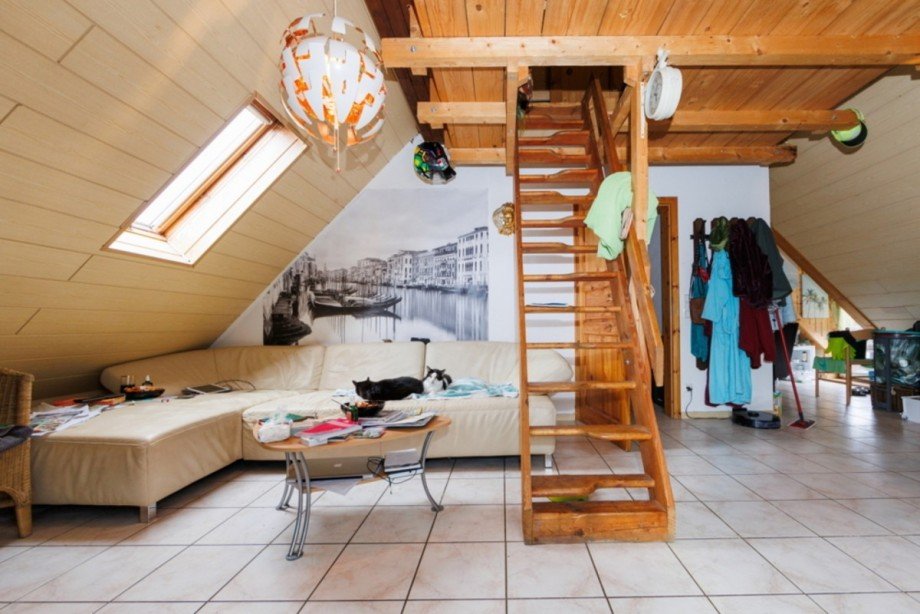 Wohnzimmer DG Mehrfamilienhaus Heidenrod / Laufenselden