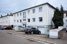 Au�enansicht mit Garage Helle, gut geschnittene Wohnung in ruhiger Lage von Taunusstein Bleidenstadt