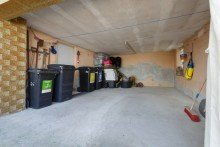 Gro�e Garage Sonnenberg: Sonniger Familientraum mit Potential!