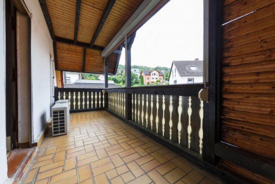 Gro�e Terrasse DG Doppelhaush�lfte Aarbergen / R�ckershausen