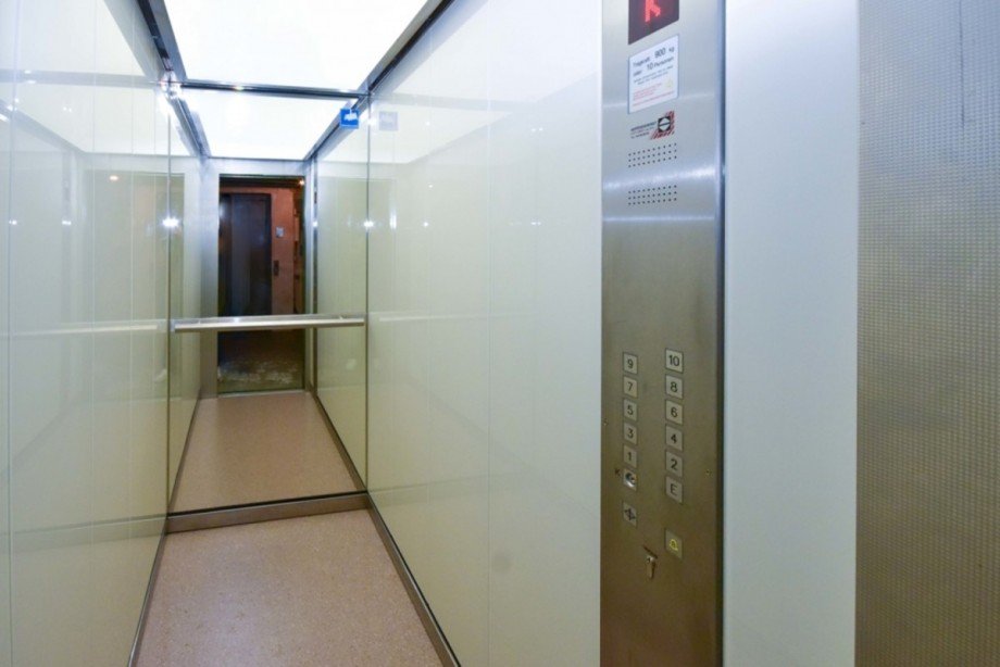 Gleich 2 modernisierte Aufz�ge Etagenwohnung Taunusstein / Hahn