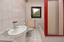 Tageslichtbad... Ideal f�r Paare und kleine Familien: Gut gelegene Wohnung in Bischofsheim!