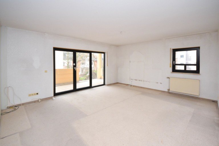 Lichtdurchflutetes Wohnzimmer Bischofsheim Etagenwohnung Ideal f�r Paare und kleine Familien: Gut gelegene Wohnung in Bischofsheim!