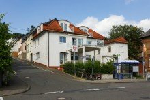 Zentrale Lage in Georgenborn Einziehen und wohlf�hlen - hochwertig saniertes Zweifamilienhaus in Georgenborn