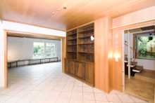 ...mit Essecke... Solides Haus mit gro�em Wohnbereich, XL-Balkon und Garten