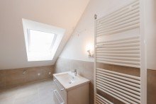 ...Tageslicht und hochwertiger Ausstattung Erstbezug nach Sanierung: Wohnung mit Traumblick am Sonnenhang - Keine K�uferprovision