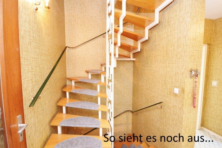 Treppenaufgang EG Reiheneckhaus Taunusstein