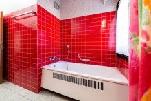 Gro�e Wanne und viel Licht NICHT EINFAMILIENHAUS - MEINFAMILIENHAUS!