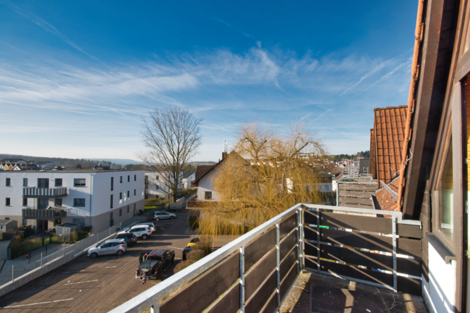 ...und �ber Neuhof Etagenwohnung Taunusstein