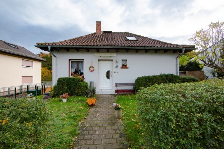 Kleines H�uschen... Idstein Einfamilienhaus Schnuckeliges Haus mit traumhaftem Garten - Erweiterungspotential vorhanden!