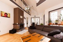 Traumhafte Maisonettewohnung Traumhafte Maisonettewohnung mit S�dbalkon und Tiefgaragenstellplatz