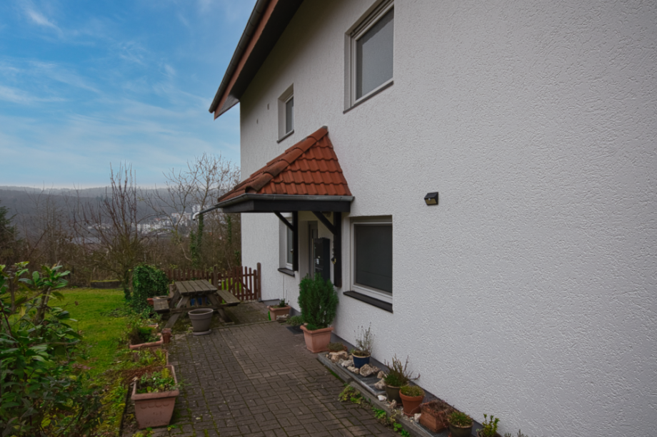 Eingangsbereich Etagenwohnung Niedernhausen