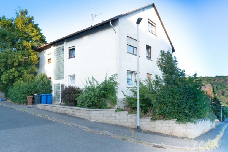 Ansicht Stra�enseite Hohenstein / Born Mehrfamilienhaus 6-Familienhaus mit Modernisierungsbedarf als attraktive Kapitalanlage