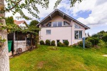 Sch�ner garten, gro�e Loggia Familiengl�ck mit exklusiver Ausstattung und Traumblick