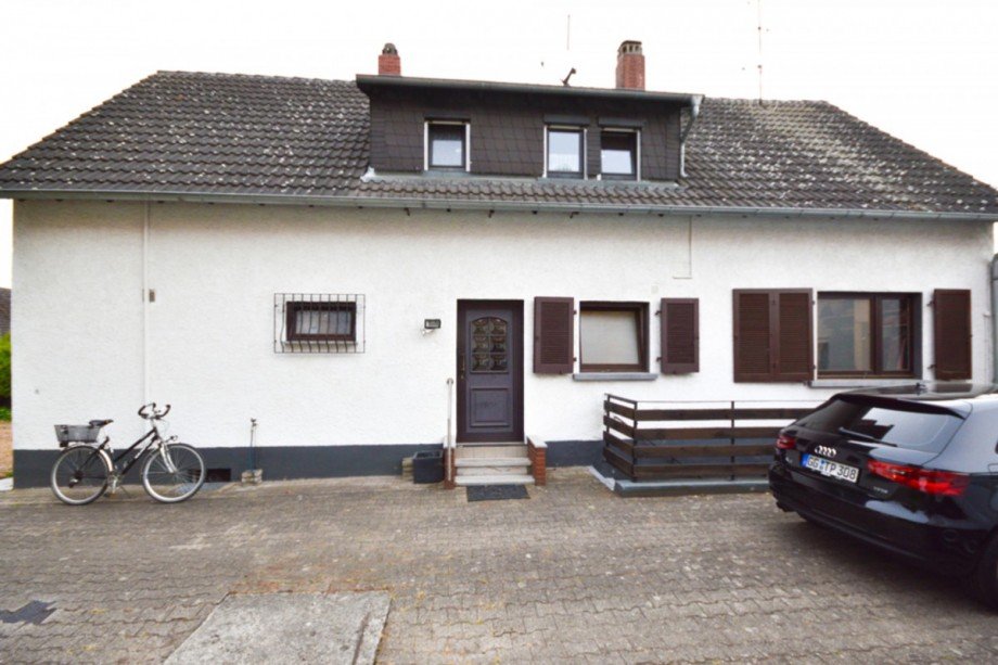 Viel Platz f�r die ganze Familie Mehrfamilienhaus R�sselsheim