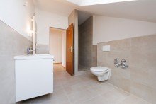 Frisch saniertes Bad... Erstbezug nach Sanierung: Wohnung mit Traumblick am Sonnenhang - Keine K�uferprovision