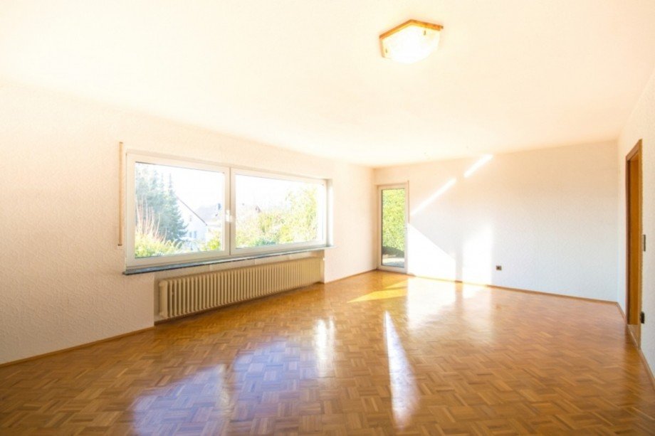 Wohnzimmer EG Mehrfamilienhaus Niedernhausen