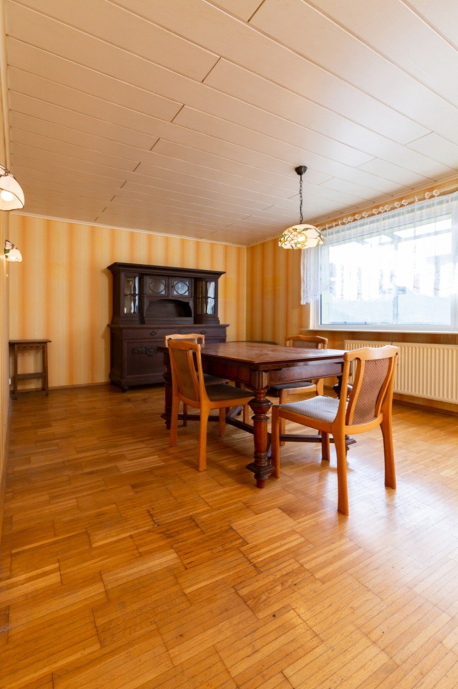 Kinderzimmer mit Balkon OG Mehrfamilienhaus Wiesbaden