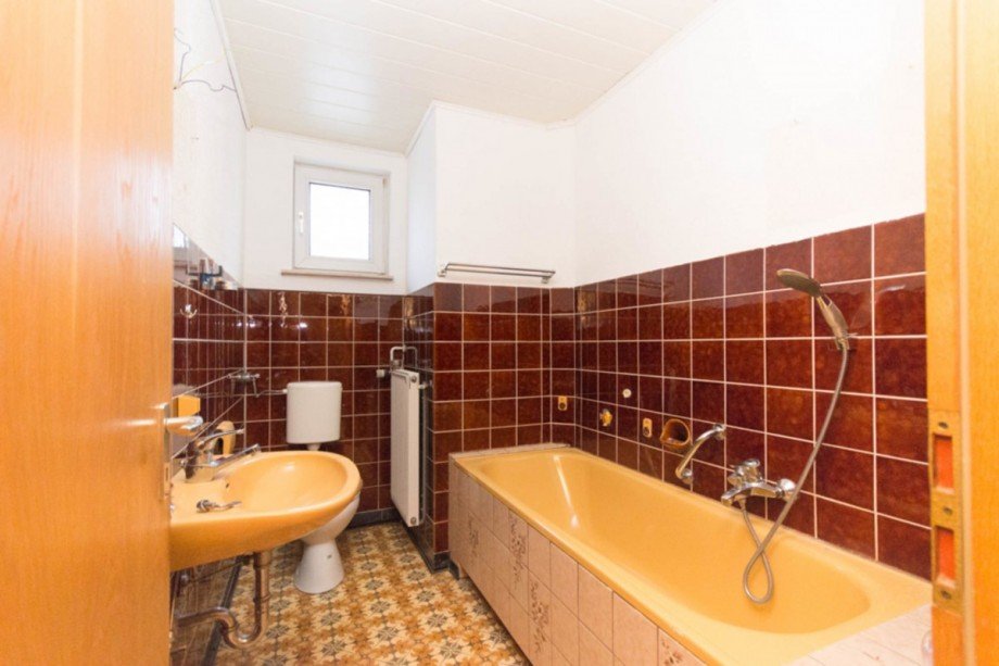 Bad EG Wohnung H�nstetten-Wallrabenstein