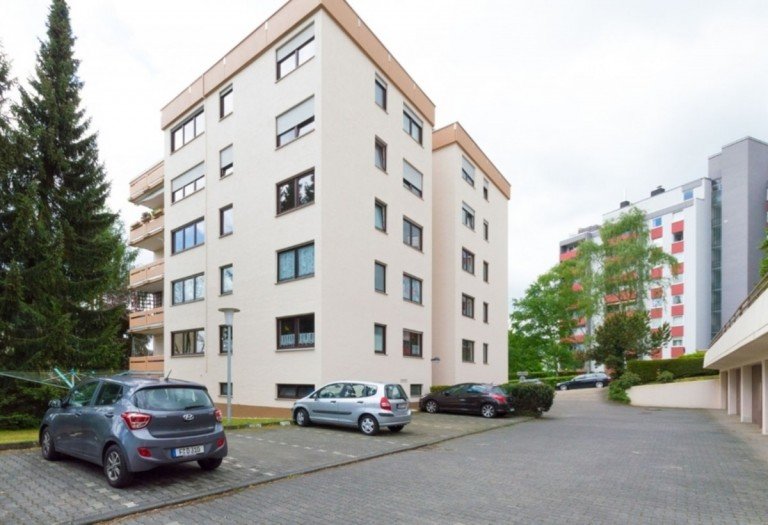Eigentumswohnung Taunusstein Taunusstein Etagenwohnung Gut geschnittene, altersgerechte 3-Zimmer Wohnung am Sonnenhang in Taunusstein Hahn