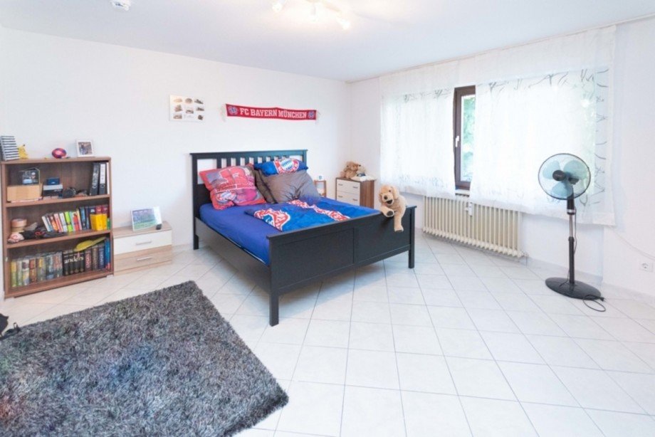 Schlafzimmer UG Mehrfamilienhaus Hohenstein / Born
