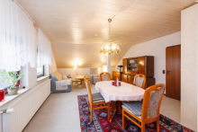 Wohnzimmer DG... Massivhaus mit Kamin und separater Wohnebene in Idstein-Walsdorf