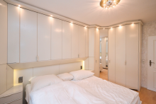 Gut geschnittenes Schlafzimmer... Fu�l�ufig zur U-Bahn: Ruhige, gut geschnittene Wohnung zu verkaufen!