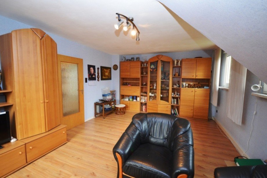 Wohnzimmer DG Mehrfamilienhaus Taunusstein-Bleidenstadt