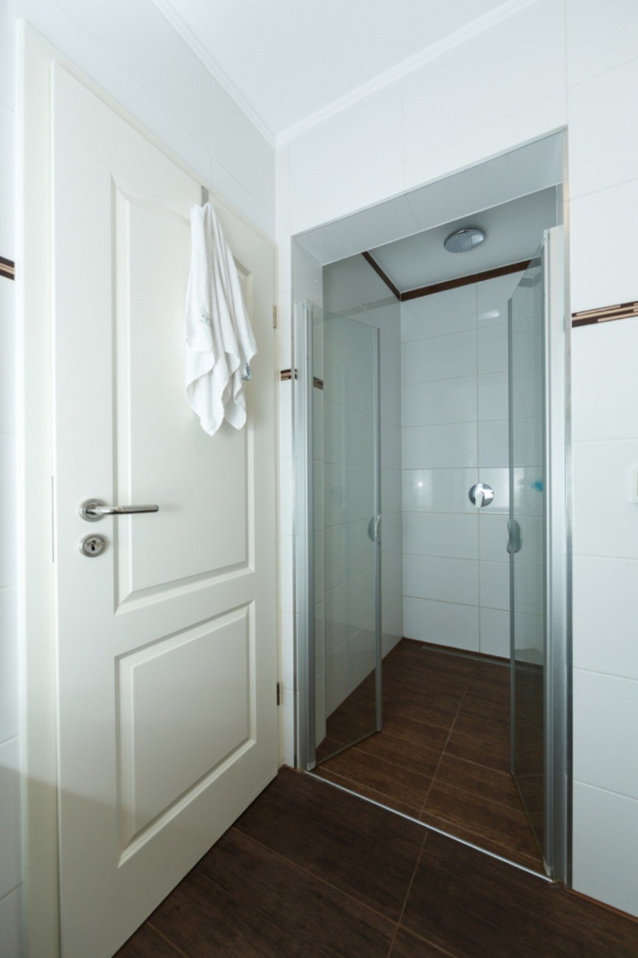 ...mit begehbarer Dusche Einfamilienhaus Heidenrod / Dickschied