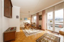 Ess- oder Kinderzimmer Elegante Terrassenwohnung mit traumhaftem Parkblick