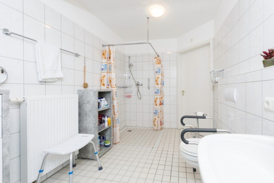 ...mit ebenerdiger Dusche Terrassenwohnung Taunusstein