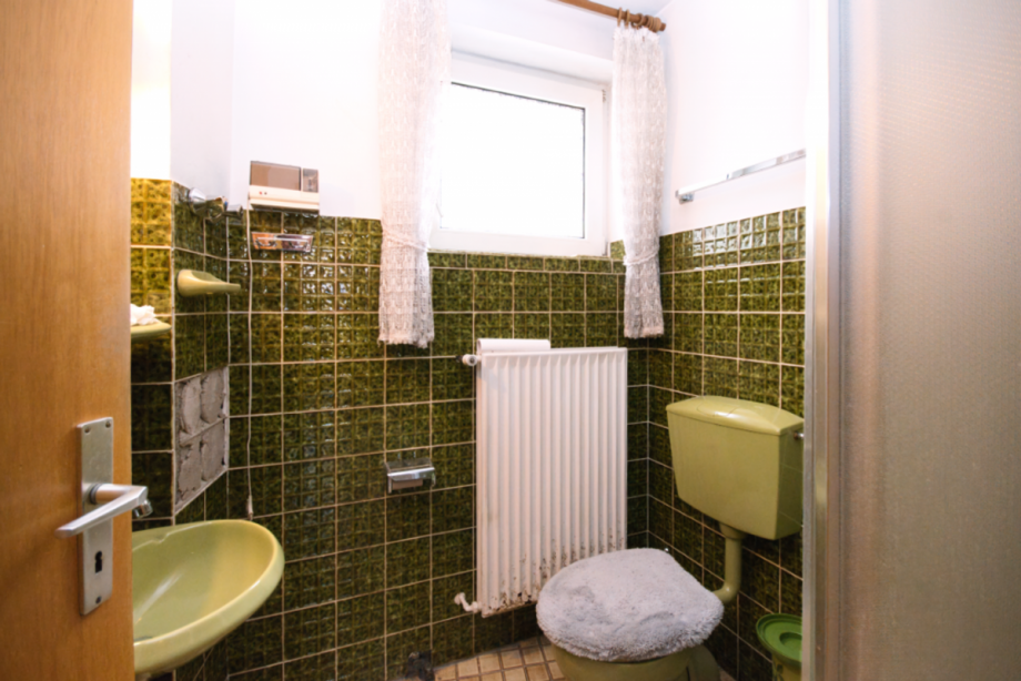 Duschbad EG Anbau Mehrfamilienhaus Hohenstein