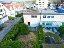 Sch�ner S�dwestgarten Anpacker aufgepasst: Sanierungsbed�rftiges Reihenhaus in guter Lage