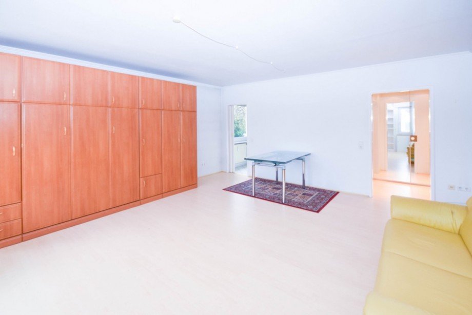 Gro� und gut geschnitten Etagenwohnung Wiesbaden / Nordost