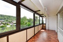 Beheizter Wintergarten Bungalow mit Einliegerwohnung im Dornr�schenschlaf
