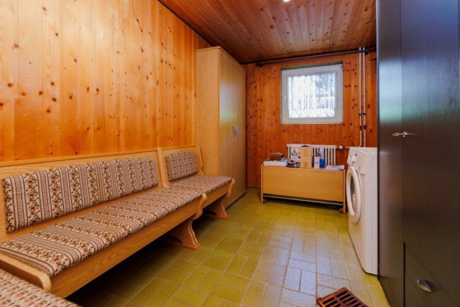 Waschraum - Souterrain Einfamilienhaus Wiesbaden / Mainz-Kastel