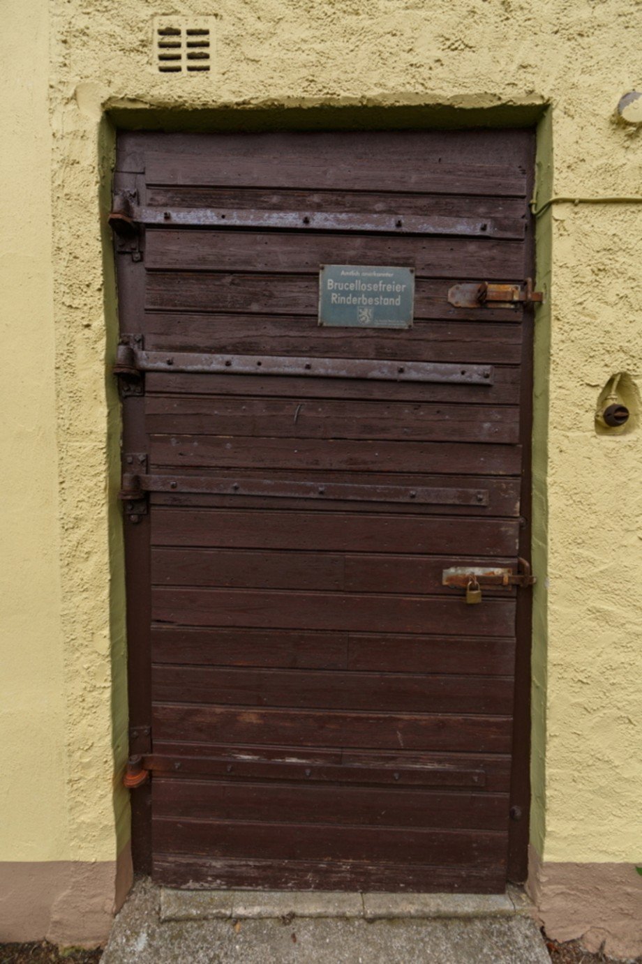 T�r zum Kuhstall Einfamilienhaus Schlangenbad / Hausen vor der H�he