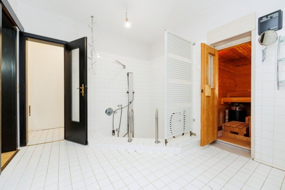 Gro�er Wellnessbereich mit Kneippbecken und... Einfamilienhaus Idstein / Ehrenbach