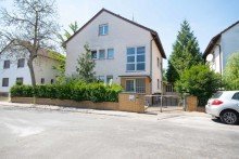 Au�enansicht Rohdiamant in Traumlage mit viel Platz f�r die ganze Familie