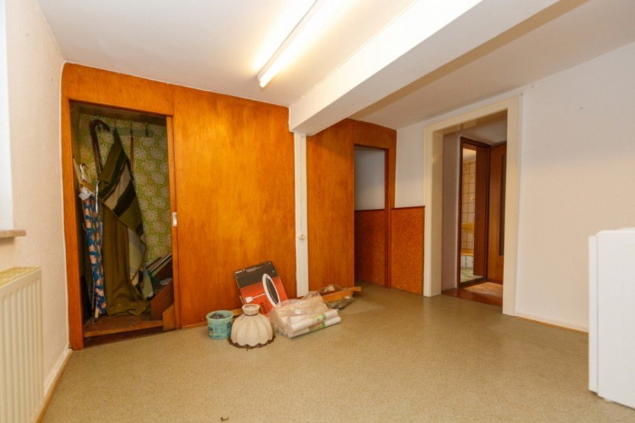 Ger�umiger Flur OG Einfamilienhaus Schlangenbad / Hausen vor der H�he