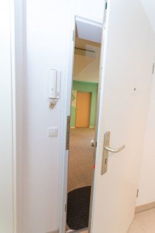 Hochwertige Sicherheitst�r - 4.OG Attraktive Zweizimmerwohnung in Mainz Marienborn  f�r Eigennutzer und Investoren