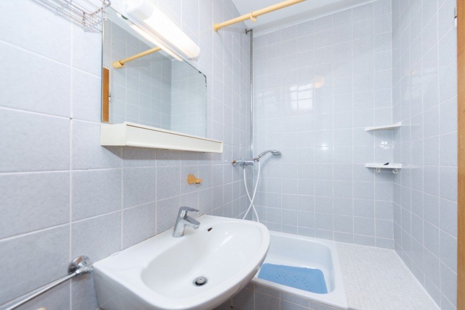 ...mit Duschbad Einfamilienhaus H�nstetten