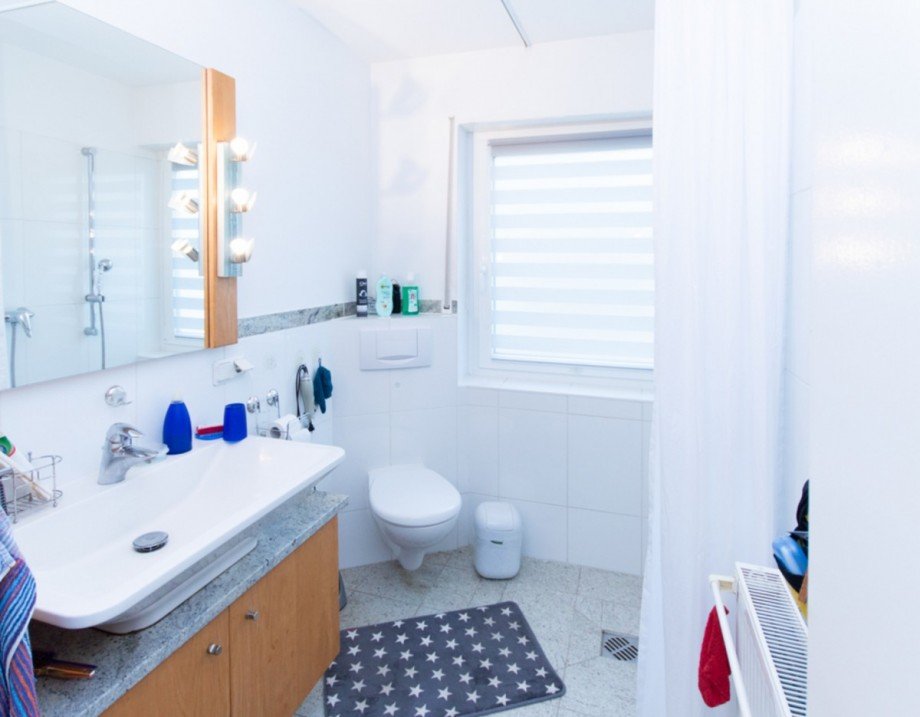 Bad mit ebenerdiger Dusche Etagenwohnung Eltville am Rhein / Rauenthal