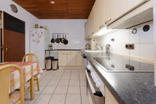 ...mit Essecke EG Massivhaus mit Kamin und separater Wohnebene in Idstein-Walsdorf