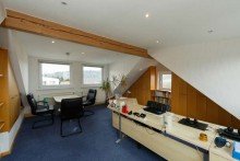 B�ro DG Flexibles Mehrgenerationenhaus mit Traumblick und separatem B�ro in Bleidenstadt