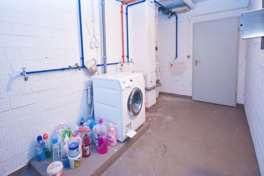 Gemeinsame Waschmaschine Etagenwohnung Wiesbaden / Nordost