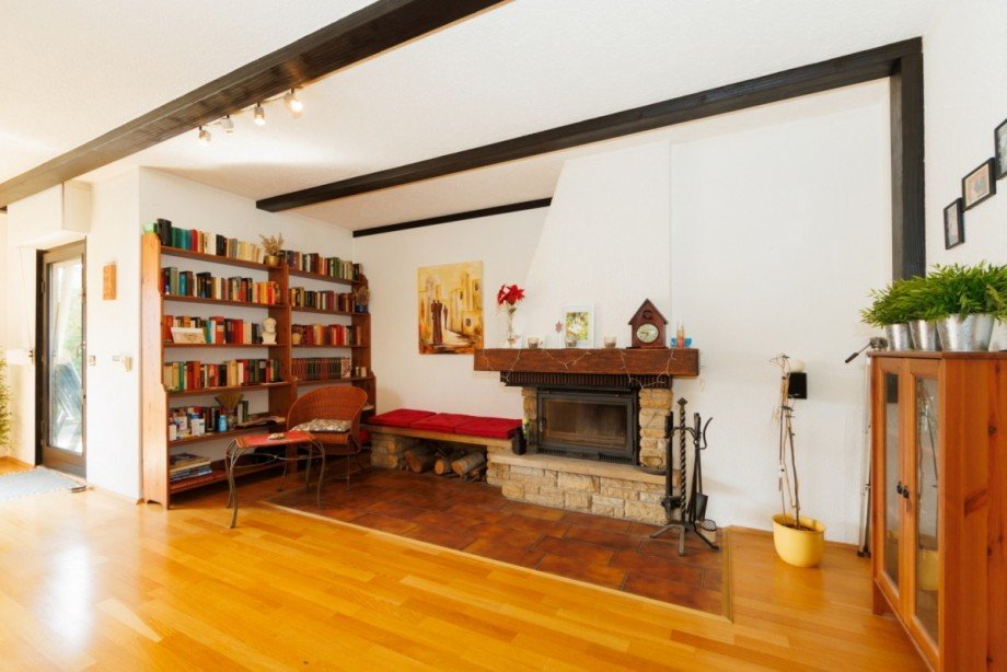 ...mit gem�tlicher Kamin- und Leseecke und Zugang zur... Einfamilienhaus Walluf