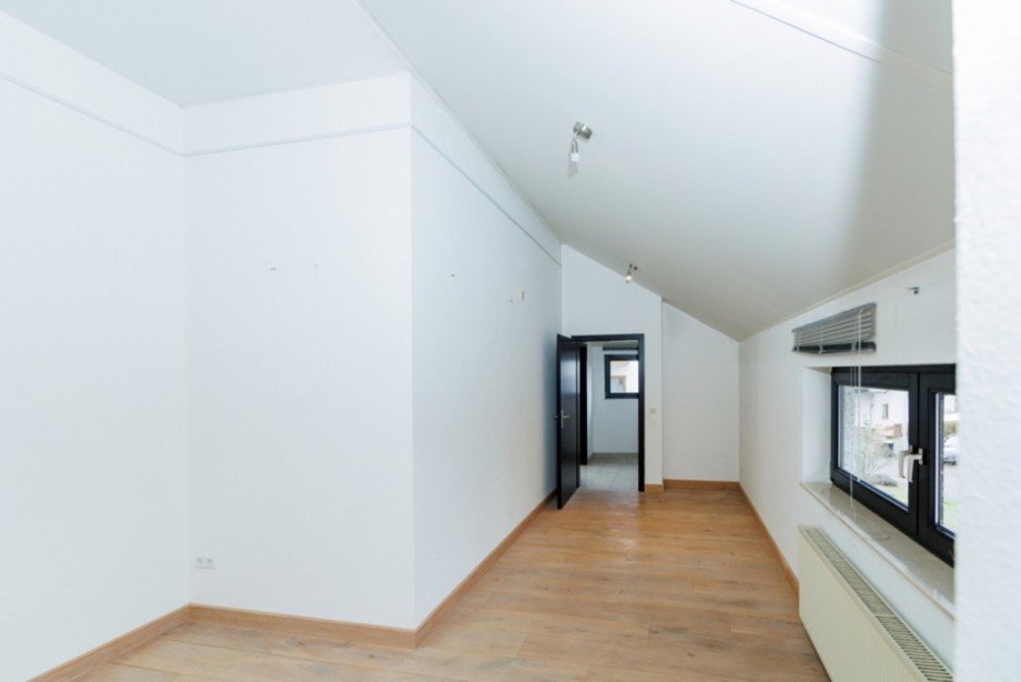 Optional nutzbarer �bergang vom Studio DG zur Einliegerwohnung Einfamilienhaus Idstein / Ehrenbach