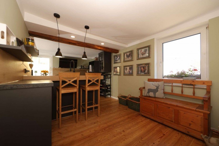 Moderne K�che mit Tresen.... Einfamilienhaus Hohenstein